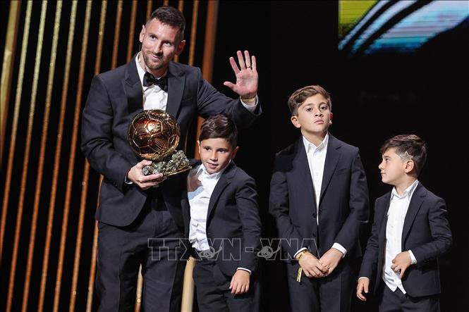 Siêu sao Lionel Messi giành Quả bóng Vàng lần thứ 8 - Ảnh thời sự quốc tế - Văn hóa xã hội - Thông tấn xã Việt Nam (TTXVN)